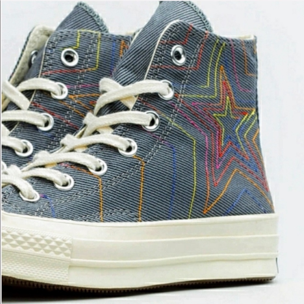 CONVERSE Exploding Star Hi-tops